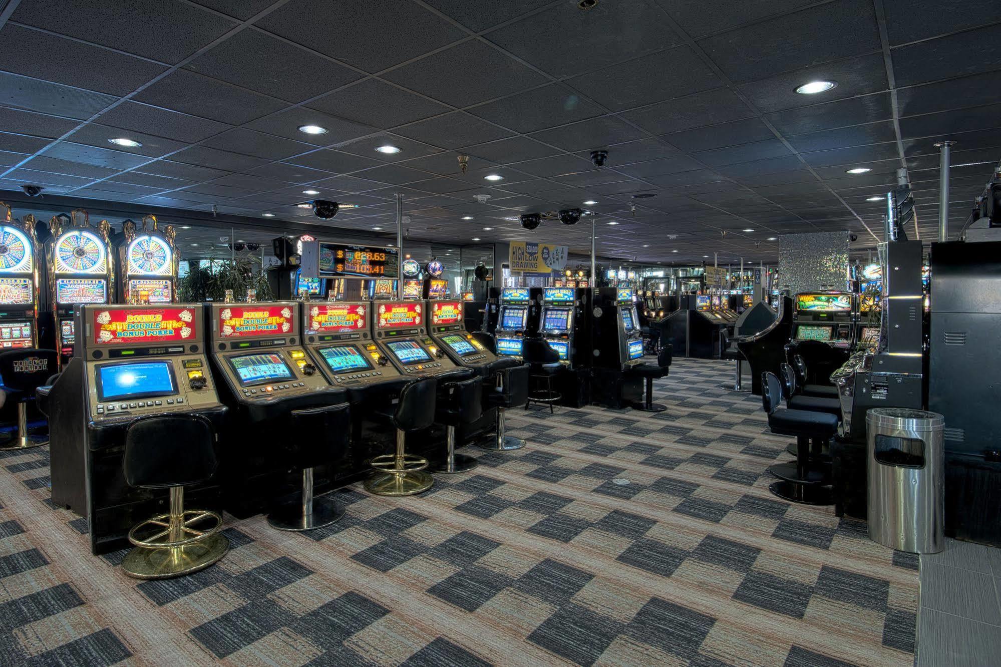 Siegel Slots And Suites Лас Вегас Екстериор снимка
